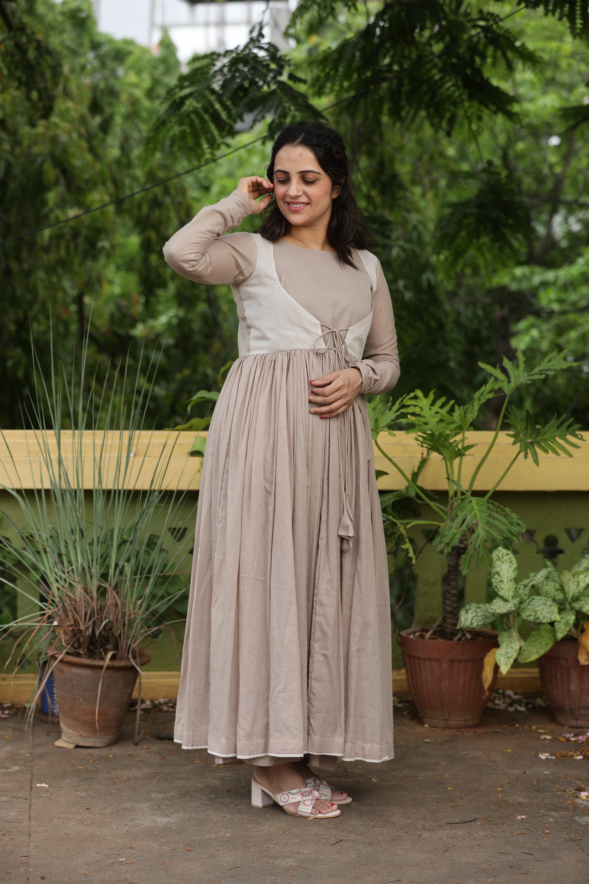 Aamaya Suit