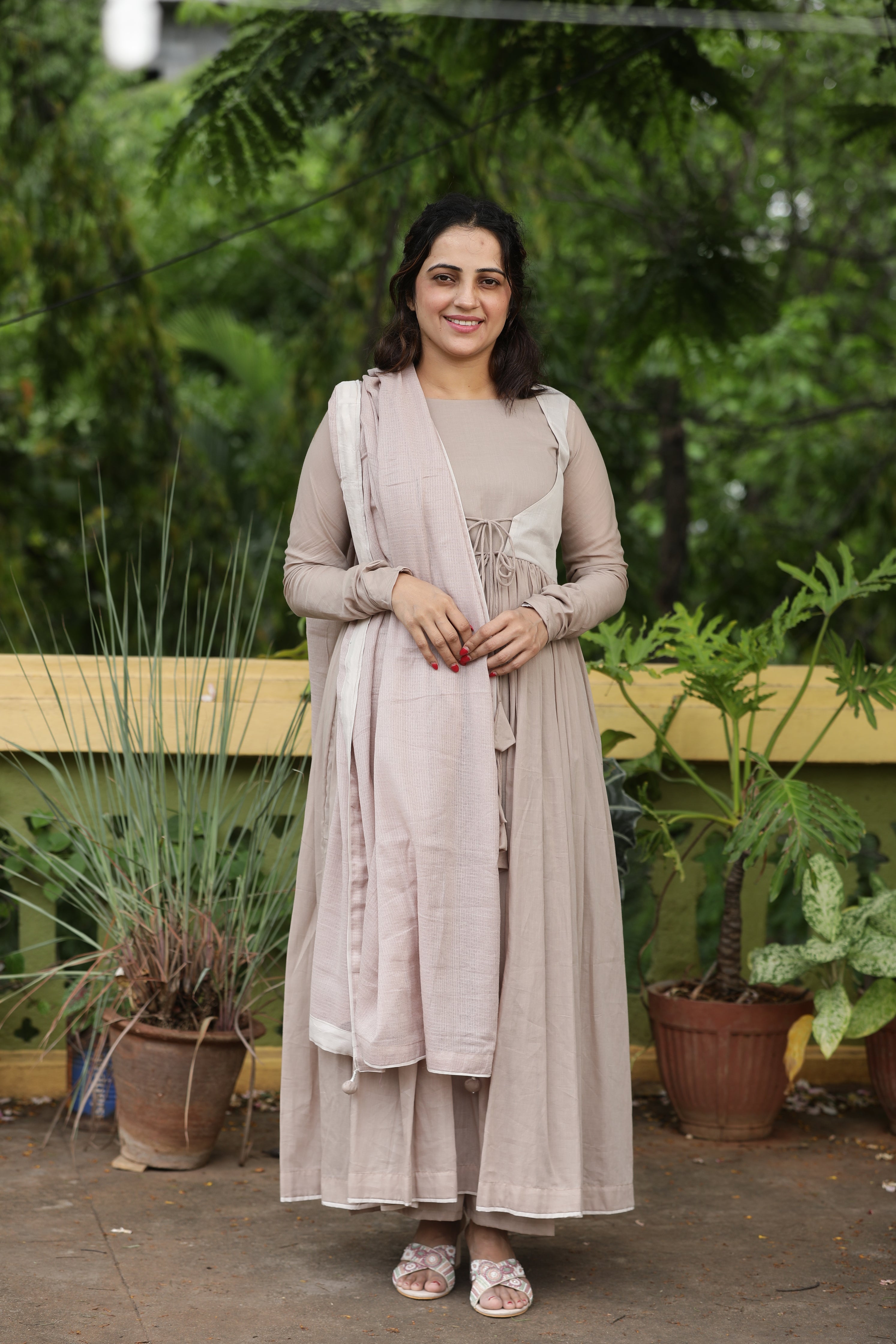 Aamaya Suit
