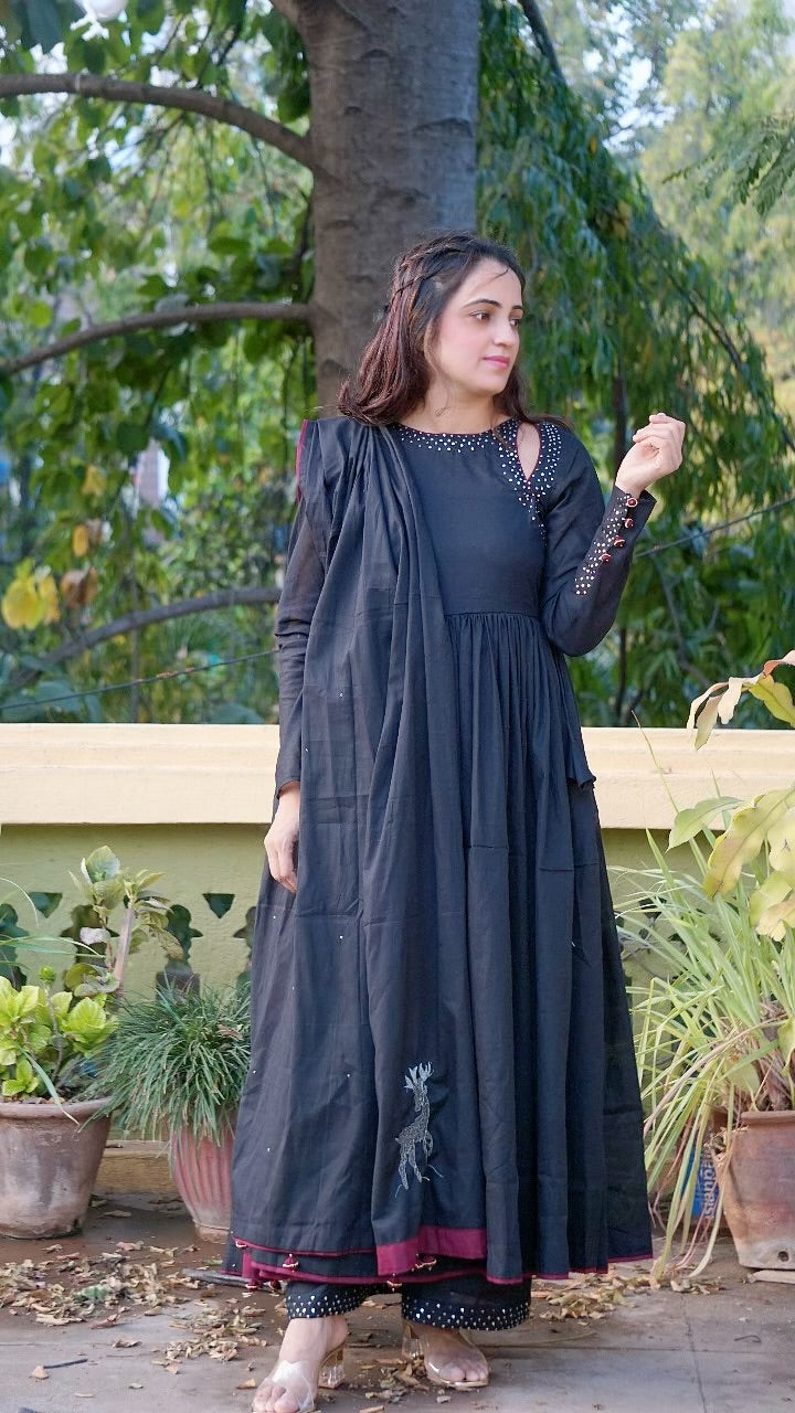 Hiran suit