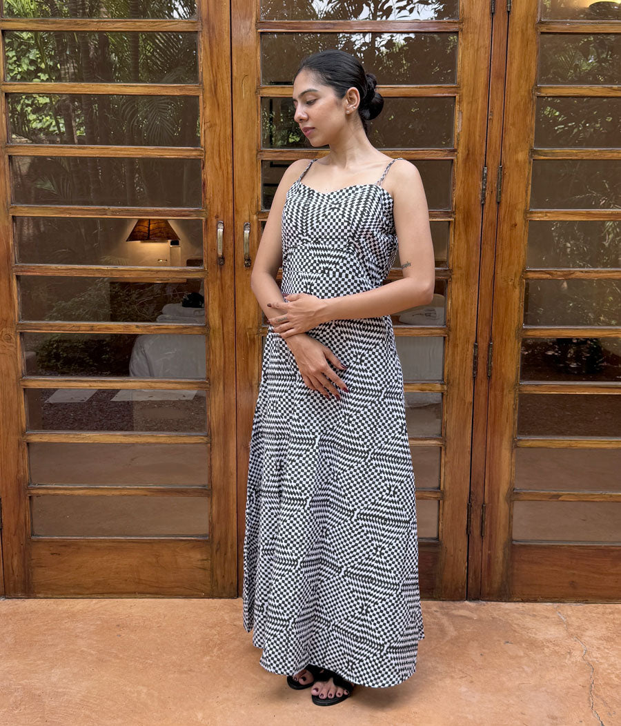 revolve black midi dress Black and Beige Geometric Print Viscose Maxi Dress with Long Sleeves main image 0