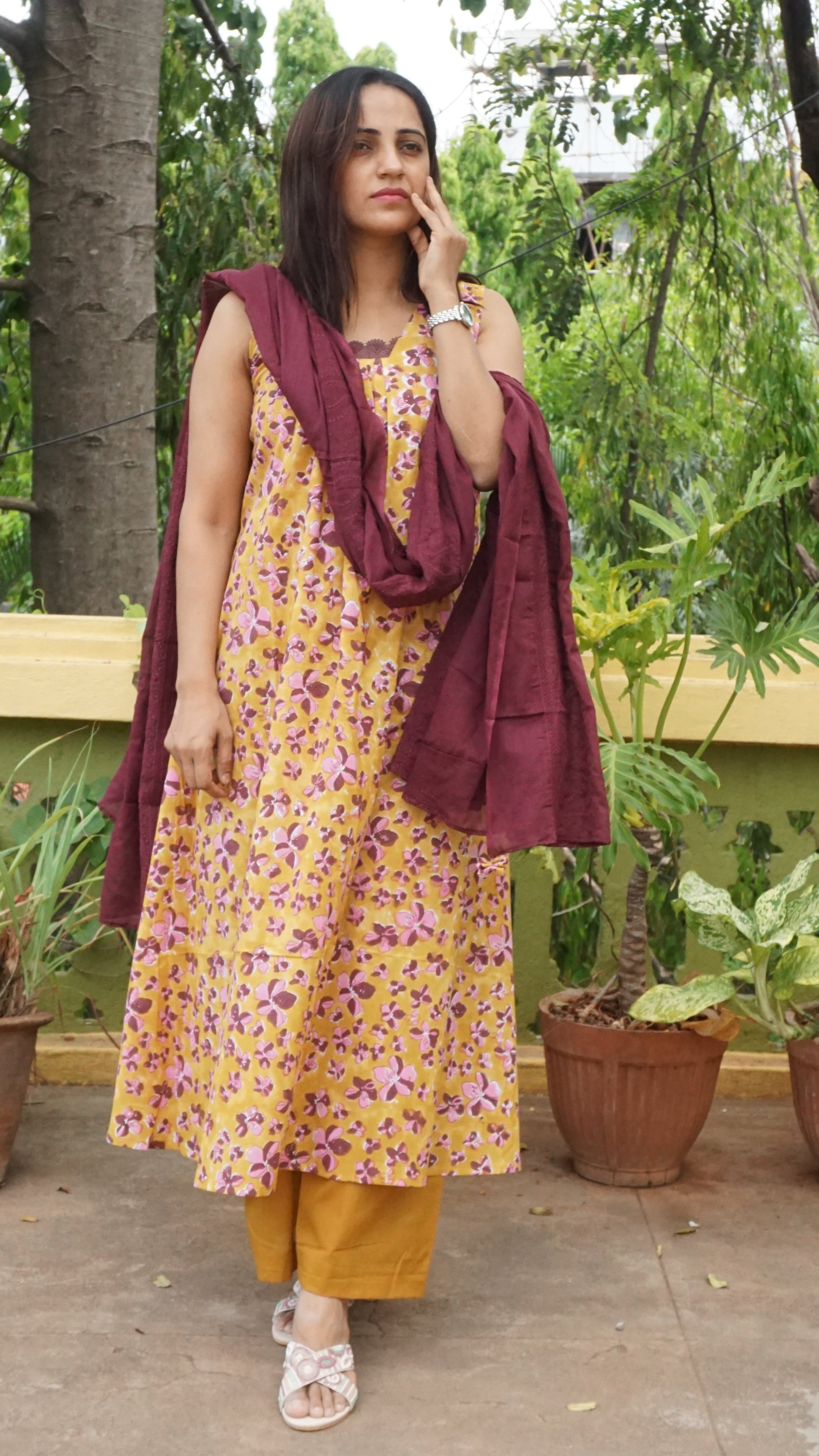 Mustard floral set